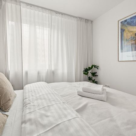 Rentplanet - Apartamenty Przy Palacu Kultury I Nauki Варшава Екстериор снимка